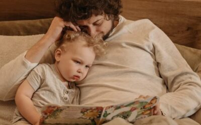 Mások szerint már illene elválasztanom, de mi még szeretjük a szoptatást. Tényleg ciki? Mit tegyek?